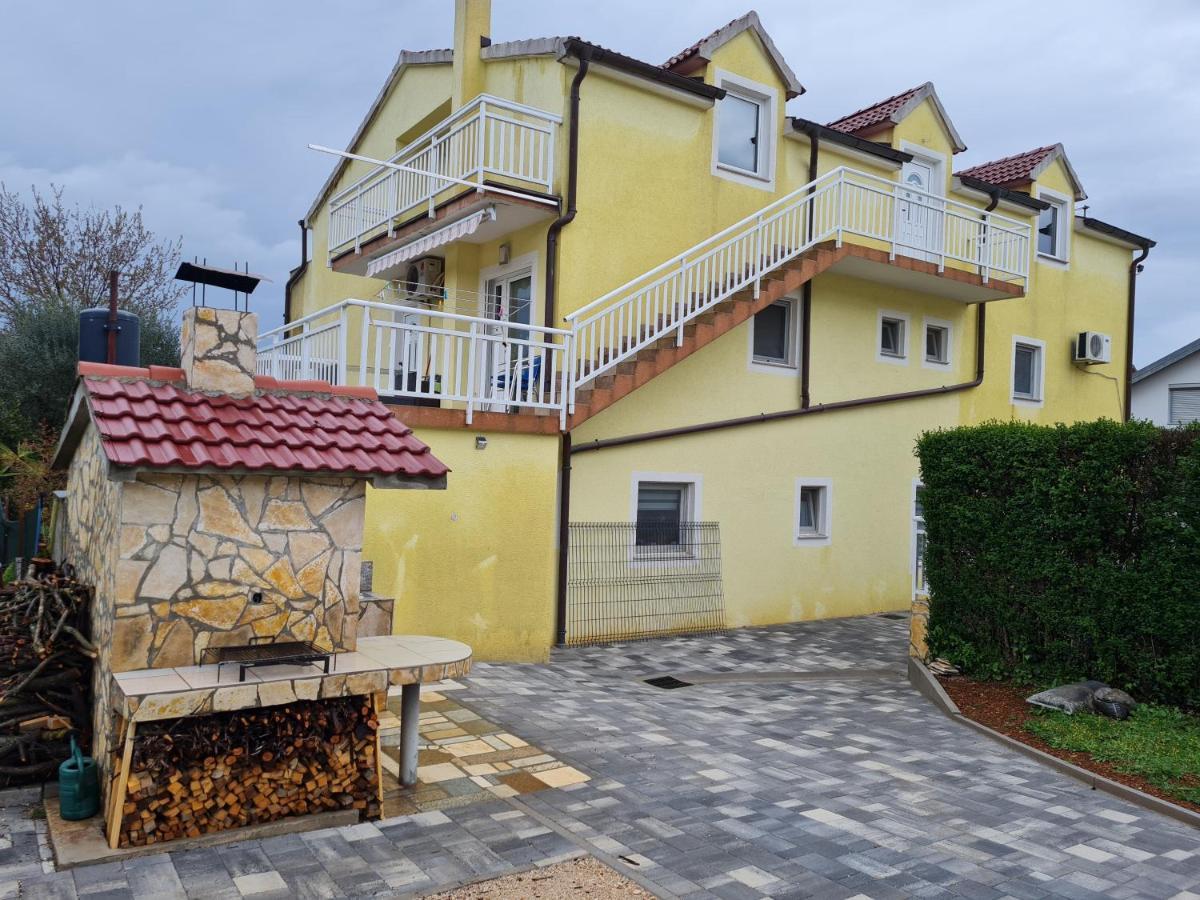 Apartments Bosnjak シベニク エクステリア 写真