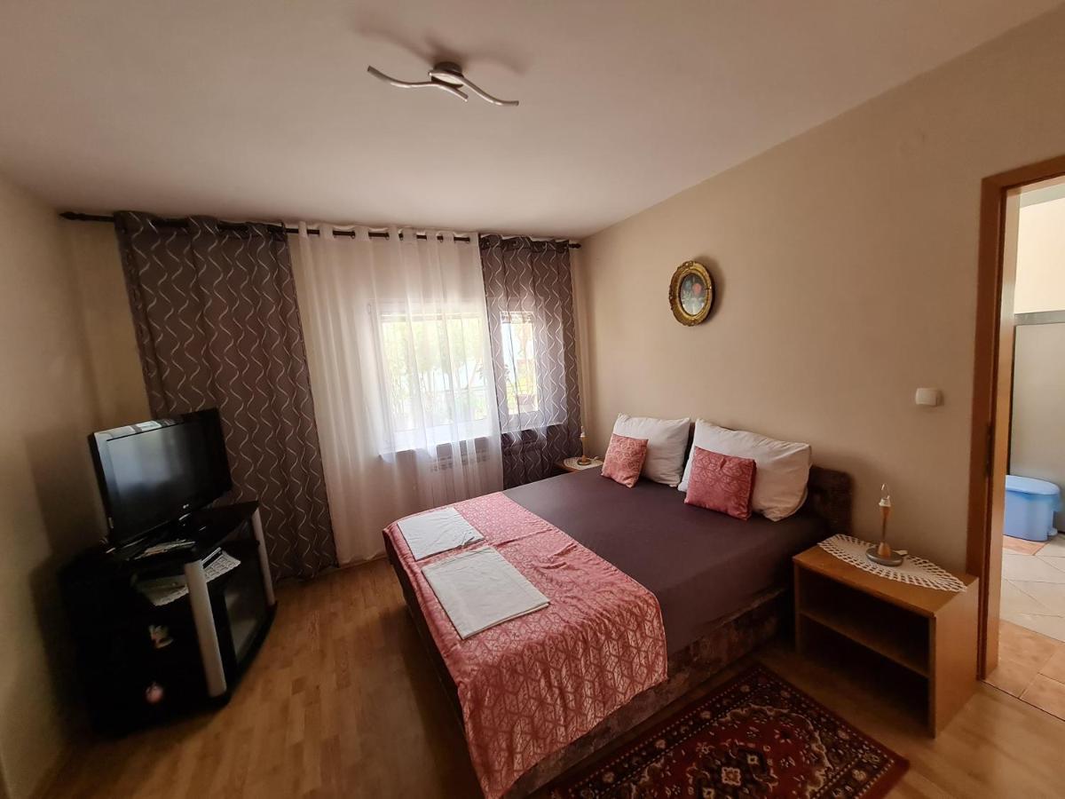 Apartments Bosnjak シベニク エクステリア 写真