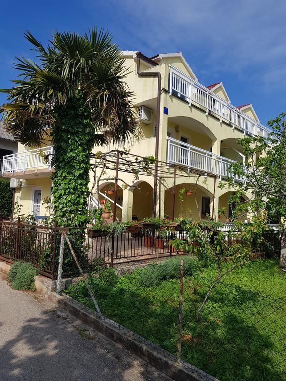 Apartments Bosnjak シベニク エクステリア 写真
