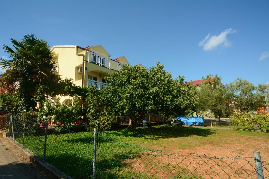 Apartments Bosnjak シベニク エクステリア 写真