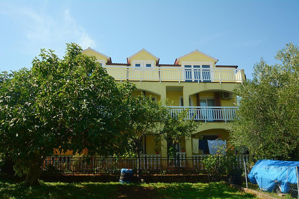 Apartments Bosnjak シベニク エクステリア 写真